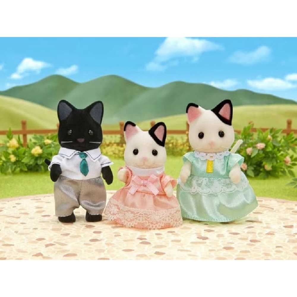 Sylvanian Families Mainan Koleksi Tuxedo Cat Family 3 Figure - 2
