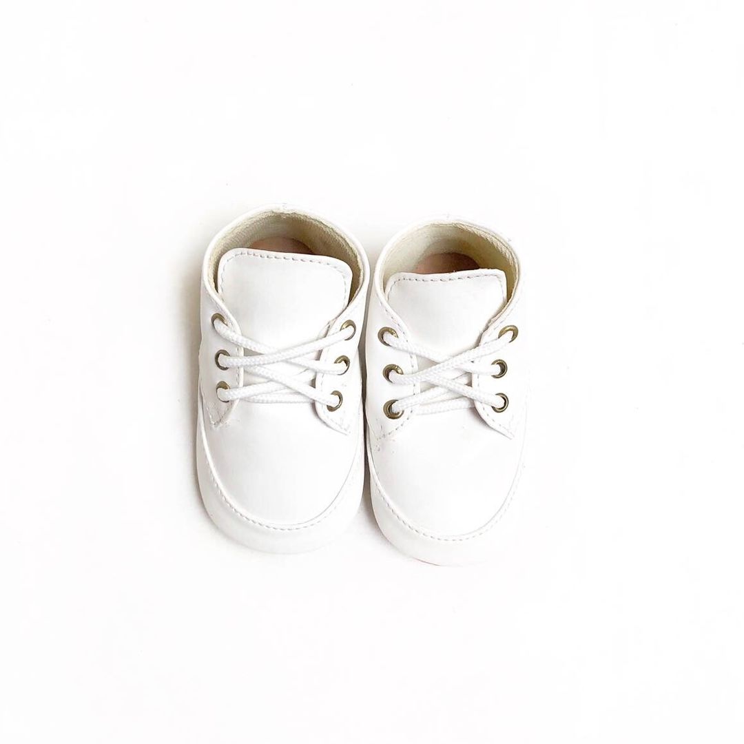 Tamagoo Sepatu bayi Prewalker Antislip - Tommy White Boots Series Classic & Comfort - 1