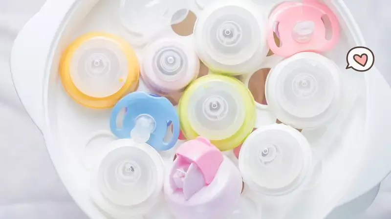 4 Cara Membersihkan Botol Susu Bayi yang Benar dan Tepat