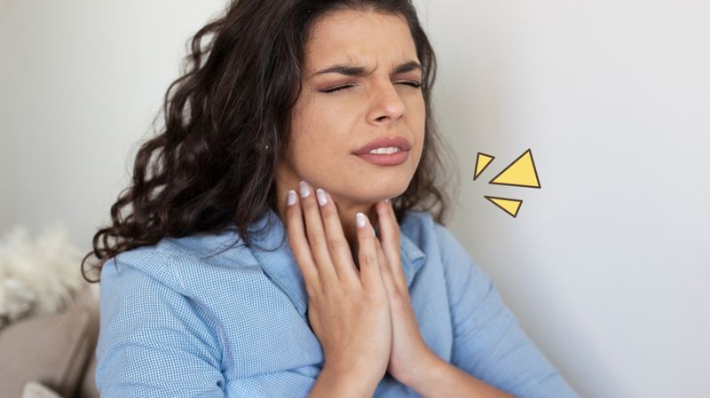 5 Cara Mencegah Laringitis yang Menyebabkan Pita Suara Bengkak
