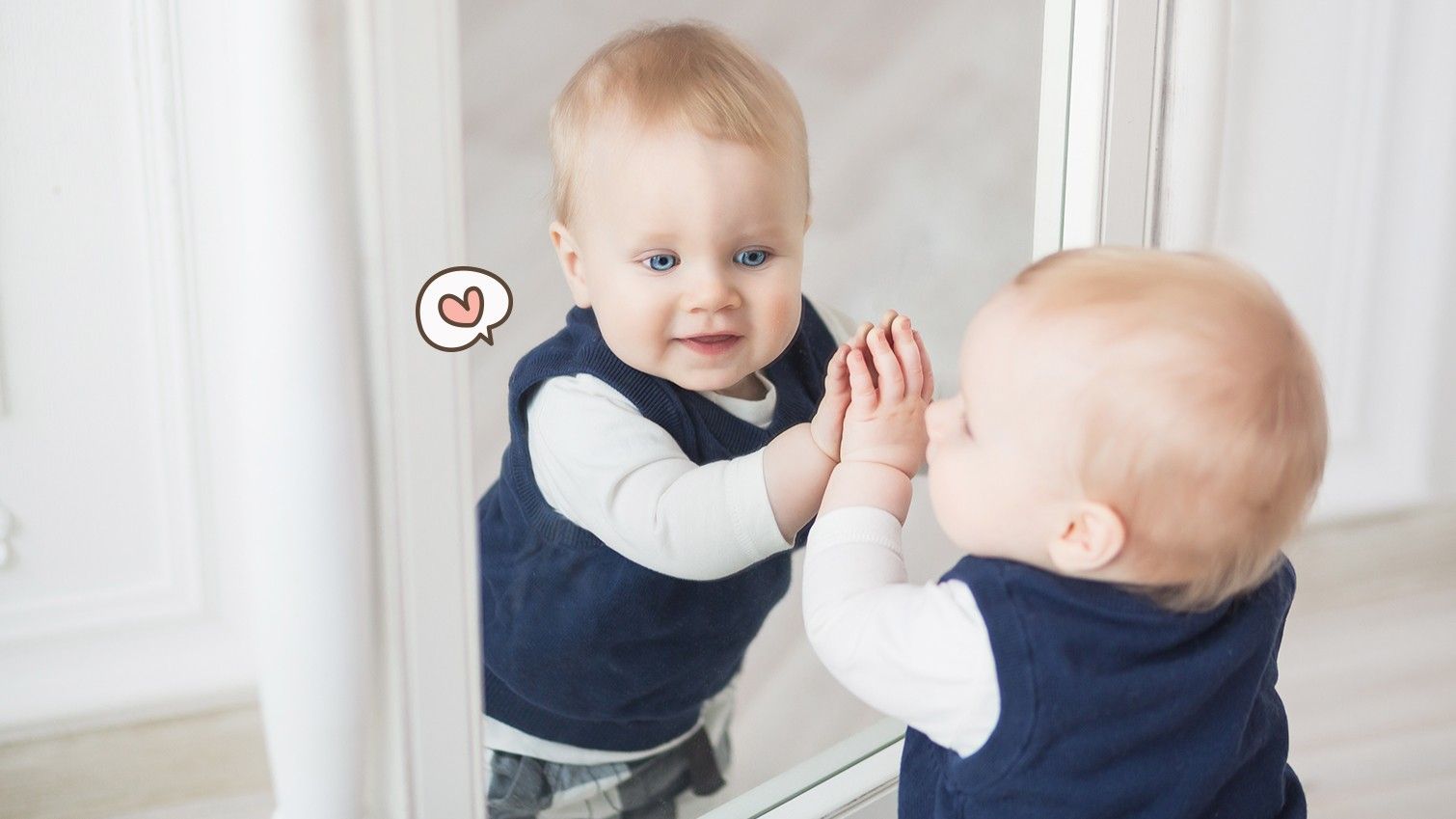 4 Alasan Bermain dengan Cermin Bagus untuk Tumbuh Kembang Bayi