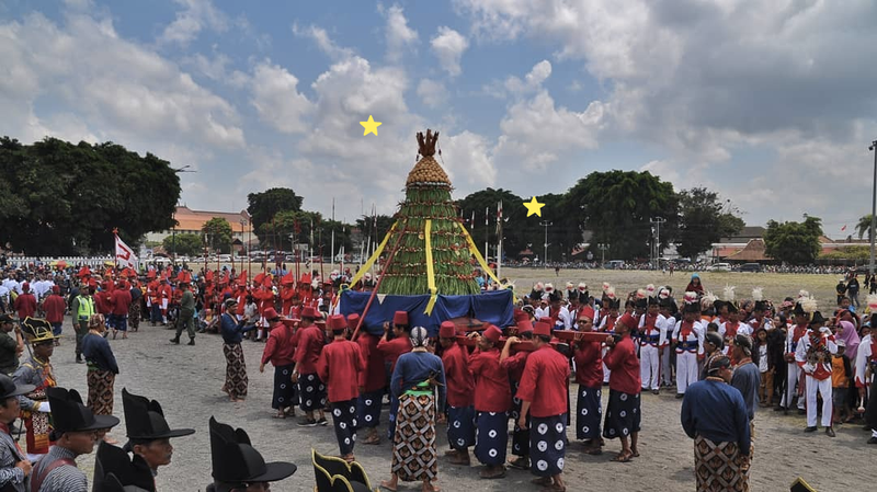 Grebeg Maulud hingga Muludan, Ini 5 Tradisi Maulid Nabi di Pulau Jawa!