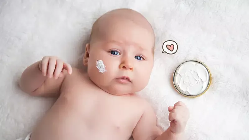 7+ Cara Merawat Kulit Bayi, Salah Satunya DImandikan di Waktu yang Tepat!