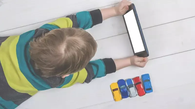 Mengatur Penggunaan Gadget Sesuai Usia Anak