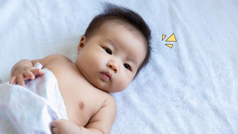 8 Tahap Perkembangan Bayi 2 Bulan dan Cara Menstimulasinya, Yuk Terapkan Moms!