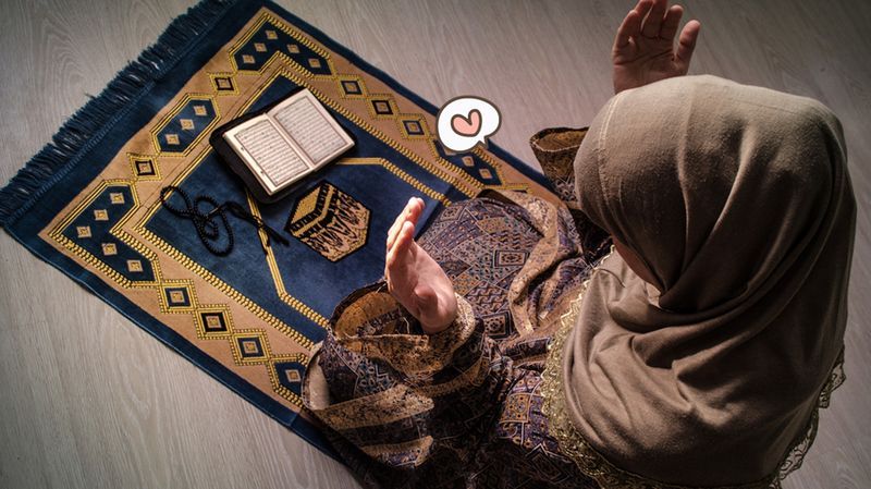 Moms, Ketahui 4 Waktu Terkabulnya Doa di Bulan Ramadhan