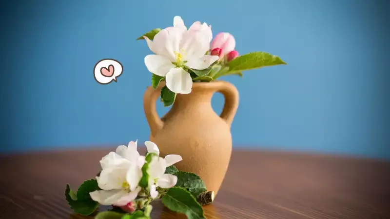 Tren Kembali! Intip Cara Membuat Vas Bunga Estetik dari Tanah Liat