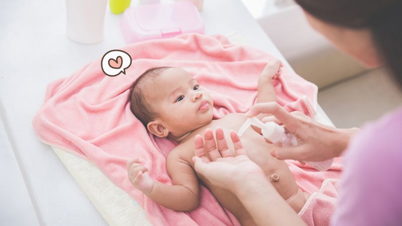 4 Kriteria Pelembap untuk Kulit Kering Bayi
