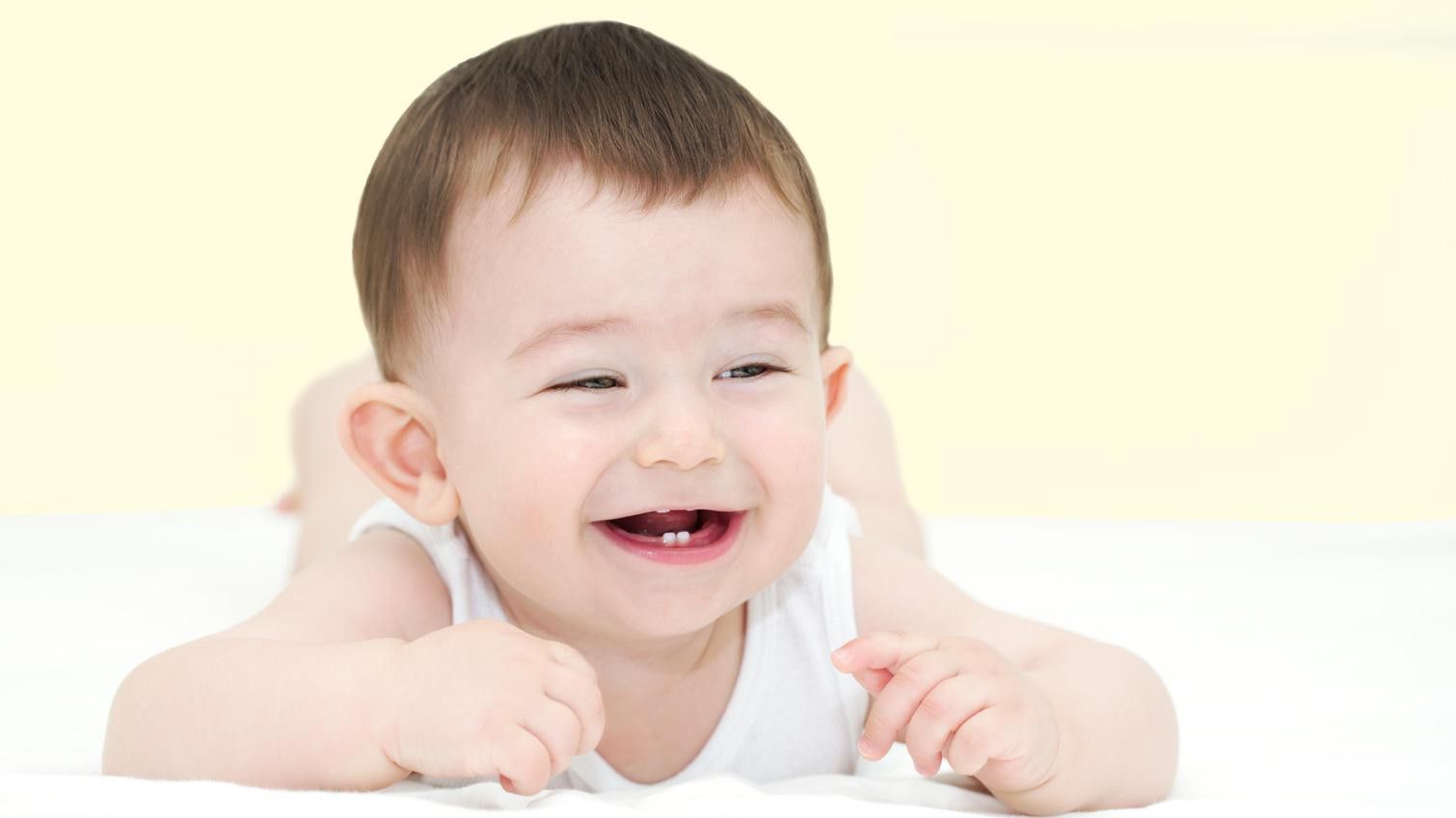 5 Pertanyaan Seputar Cara Merawat Gigi Bayi dan Jawabannya
