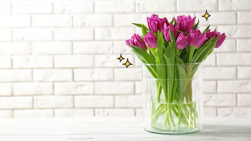 Tips Agar Bunga di Vas Tetap Segar dan Lebih Tahan Lama