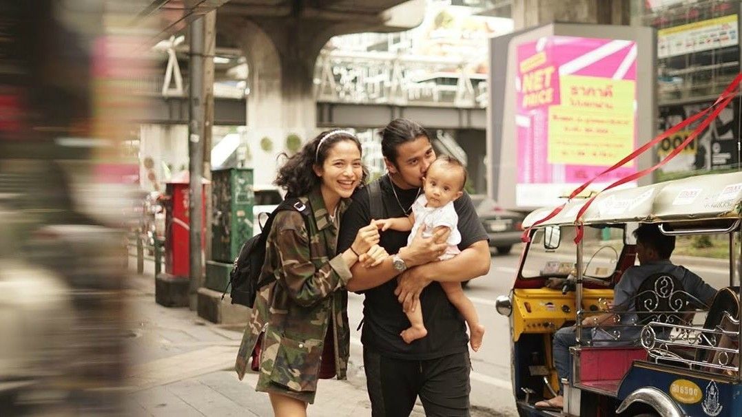 Serunya Chicco Jerikho Ajak Keluarga Liburan ke Thailand