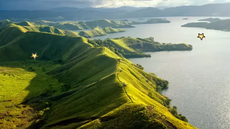 Jalan-Jalan ke Danau Sentani di Papua, Perairan Cantik yang Dikelilingi Gugusan Pulau