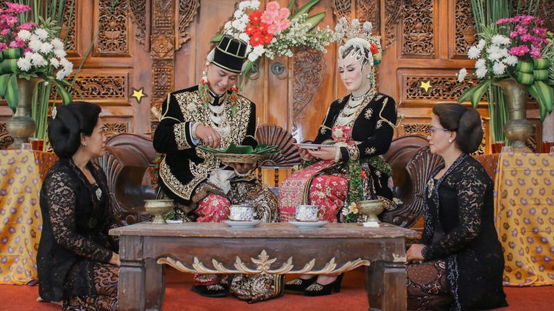 7 Ide dan Ciri Khas Dekorasi Pernikahan Jawa, Ada Maknanya Juga Lho!