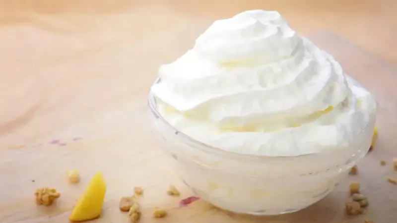 7 Cara Membuat Whipped Cream Sendiri, Begini Caranya!