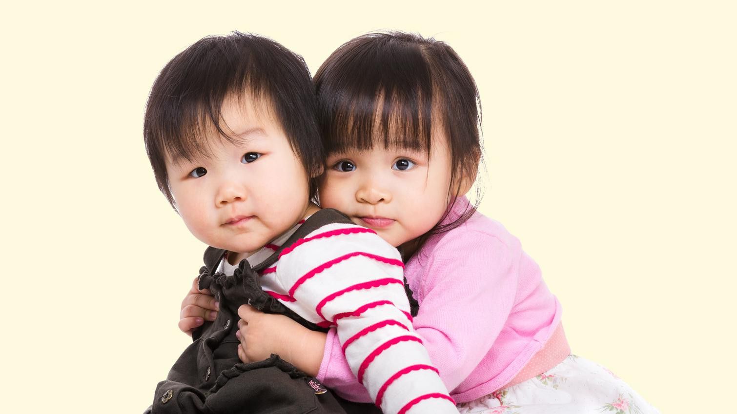 5 Cara Mengajari Anak Pentingnya Kerukunan Kakak-Adik
