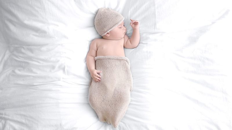5+ Cara Mengatur Pola Tidur Bayi agar Tidak Begadang, Yuk Coba Lakukan Moms!