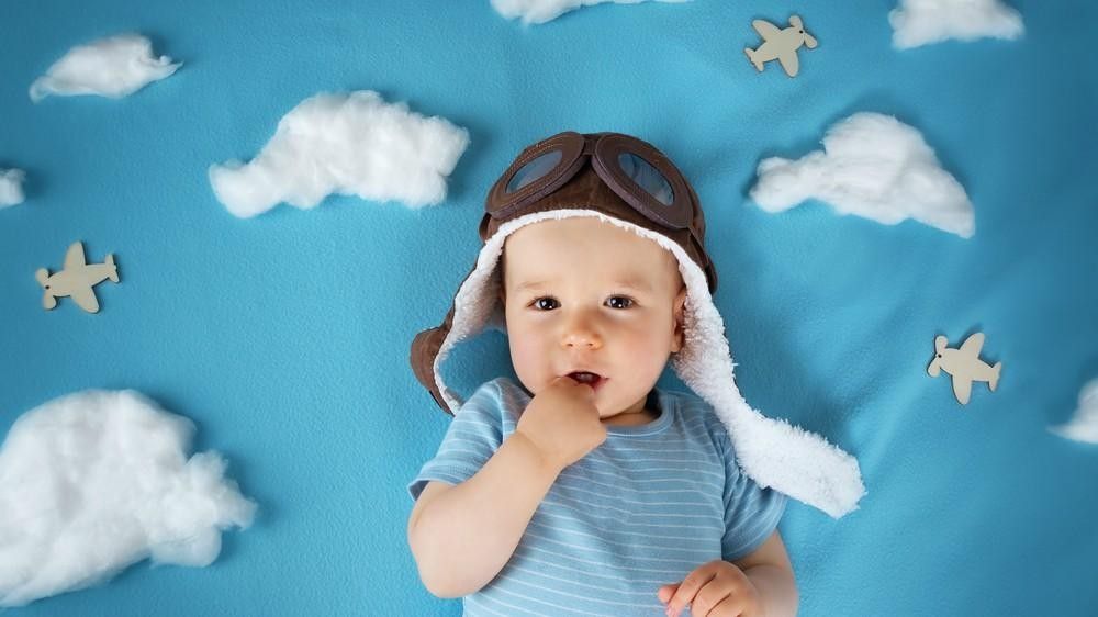 11 Ide Nama Bayi Laki-laki dari Bahasa Swedia, Gagah!