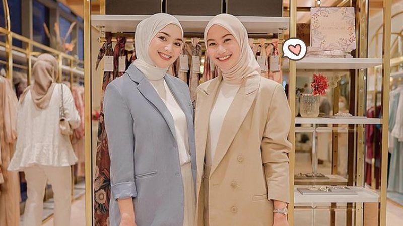 9+ Inspirasi Outer Hijab Nan Cantik dan Menawan Ala Selebgram!
