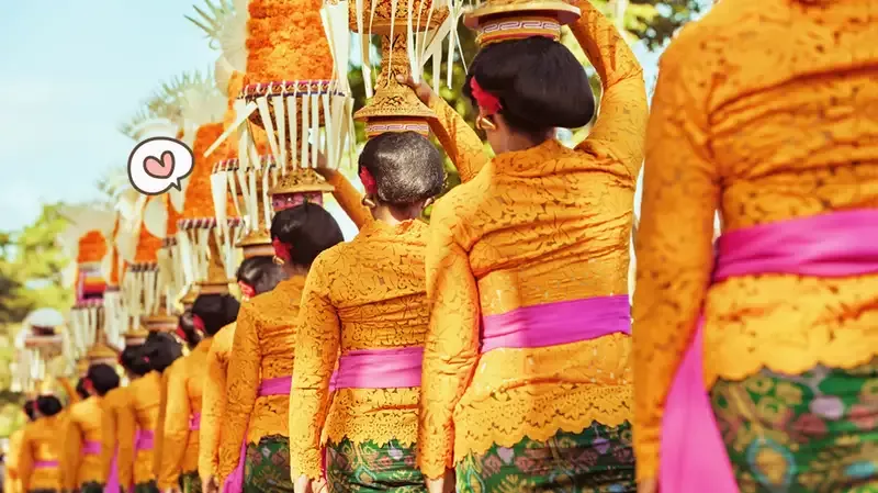 10 Jenis Pakaian Adat Bali serta Atributnya yang Cantik