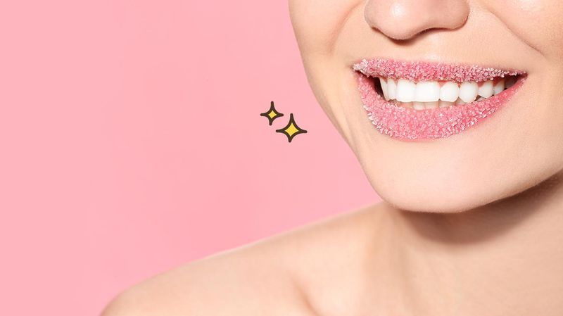10 Rekomendasi Scrub Bibir dan Cara Mudah Membuatnya!