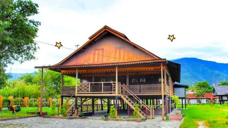Mengenal 3 Ragam Rumah Adat Sulawesi Tengah dan Keunikannya