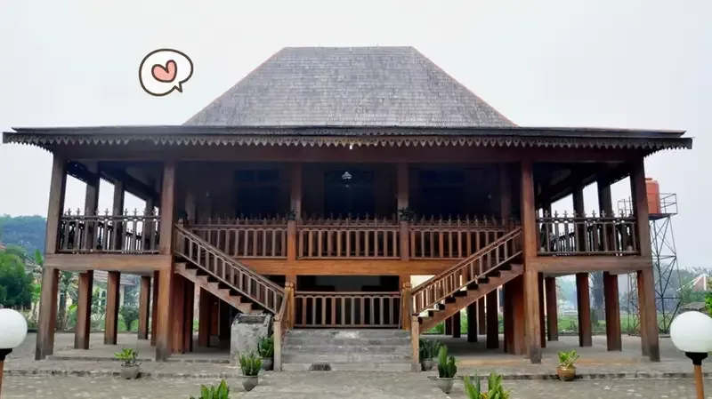 Mengenal Rumah Limas, Rumah Adat Sumatera Selatan yang Unik!