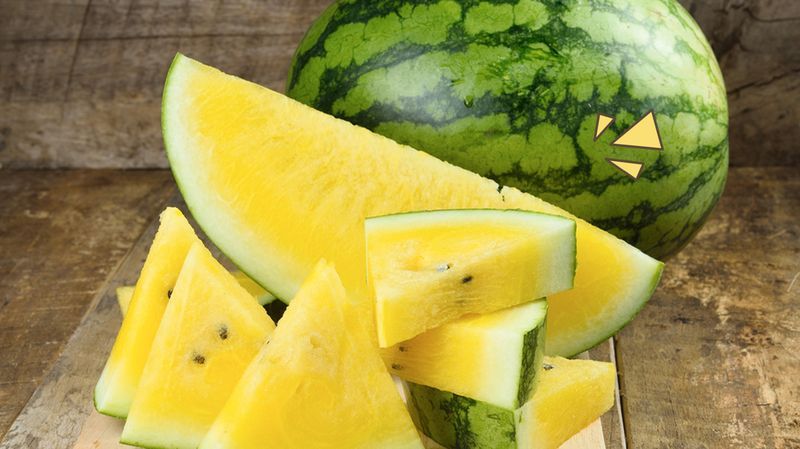 Kaya Nutrisi, Ini 5 Manfaat Semangka Kuning bagi Kesehatan!