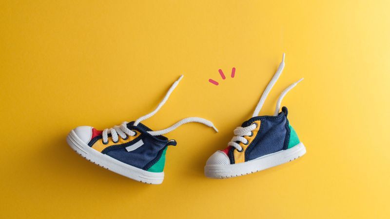 8 Rekomendasi Merk Sepatu Bayi yang Nyaman, Harga Mulai 80 Ribuan!