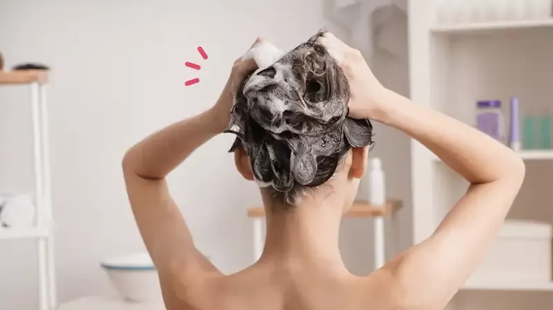 12 Rekomendasi Shampo untuk Rambut Kering dan Mengembang