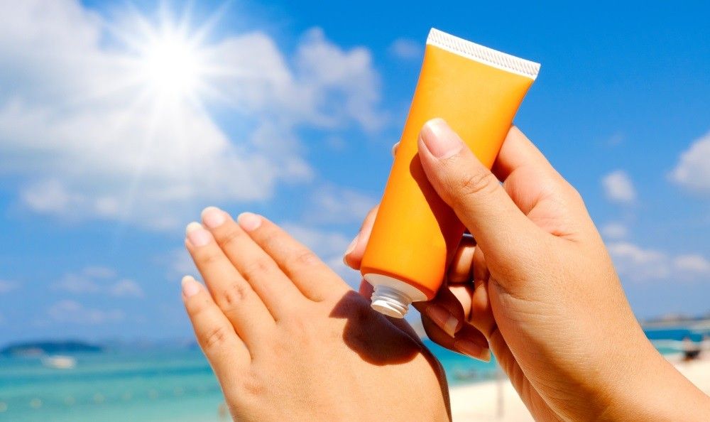 Hadapi Cuaca Panas Ekstrem dengan 5 Rekomendasi Sunscreen Ini