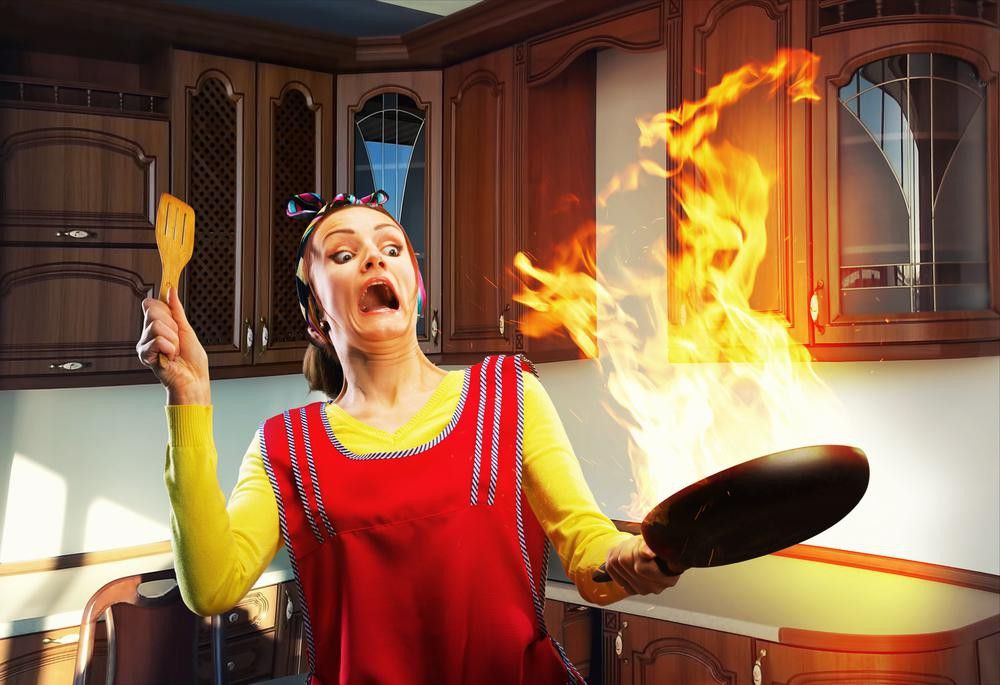 Jangan Panik, Ini 9 Cara Untuk Mengatasi Kebakaran Di Dapur!