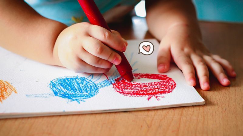 10 Teknik Mewarnai dengan Crayon, Ada Cara Membuat Arsir, Gradasi dan Layer, Moms!