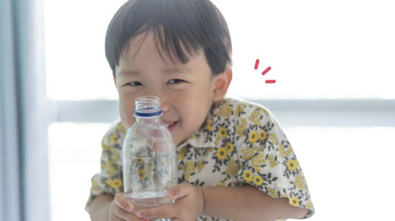 4 Cara Mencegah Dehidrasi pada Anak yang Sedang Belajar Puasa