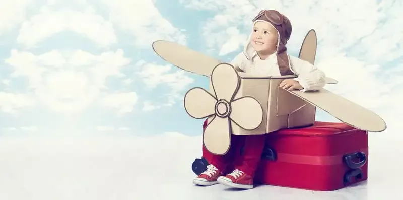Tips Nyaman Mengajak Bayi Naik Pesawat Terbang untuk Liburan