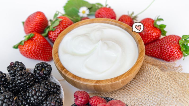 7 Manfaat Yogurt Greek untuk Kesehatan dan Kecantikan